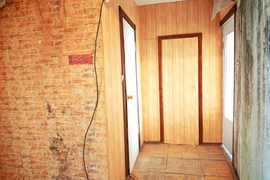 Продам 2 комн. кв. под ремонт