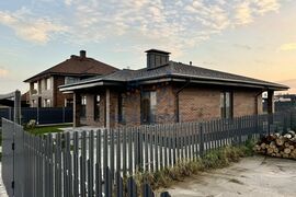 Продается 1-этажный дом, 136 м²
Расп...