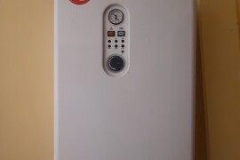 Дом и баня на участке 12 соток