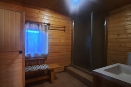 Дом и баня на участке 12 соток