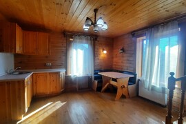Дом и баня на участке 12 соток