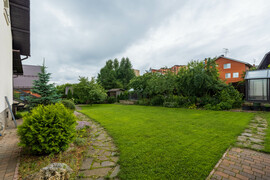 Истра, улица Весенняя, 1