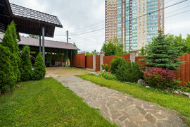 Истра, улица Весенняя, 1